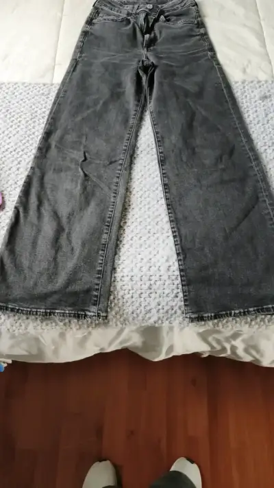Jeans gris oscuro para mujer en buen estado - miniatura 2