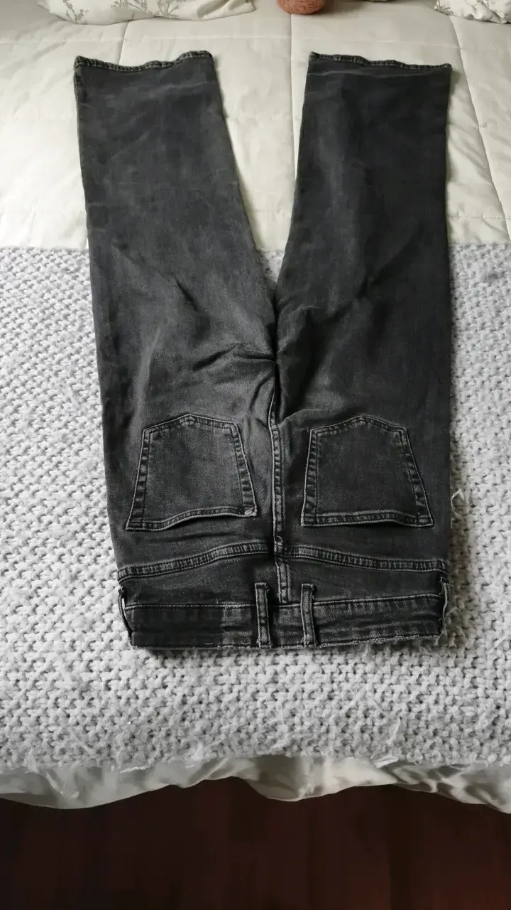 Jeans gris oscuro para mujer en buen estado - 3
