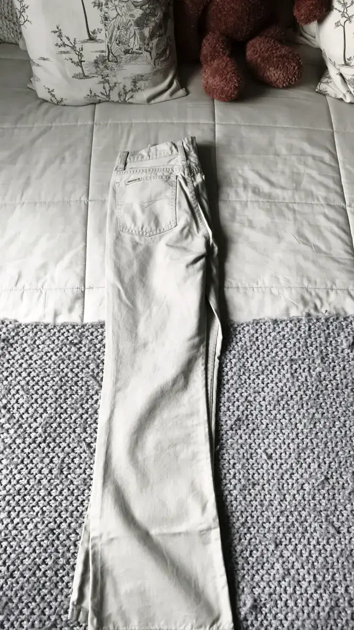 Pantalones de mezclilla gris claro para mujer - 2