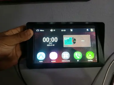 Pantalla car play con camara de retroceso - miniatura 5