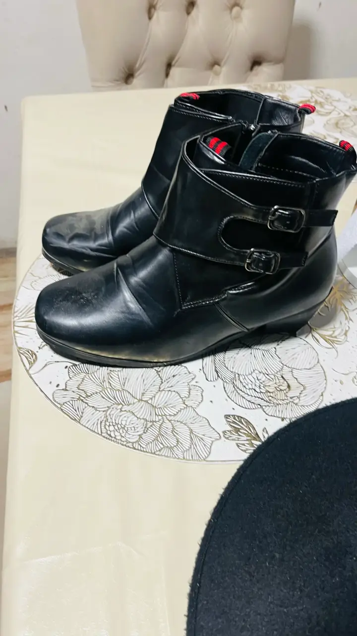 Botines de cuero negro con hebillas talla 41 - 2