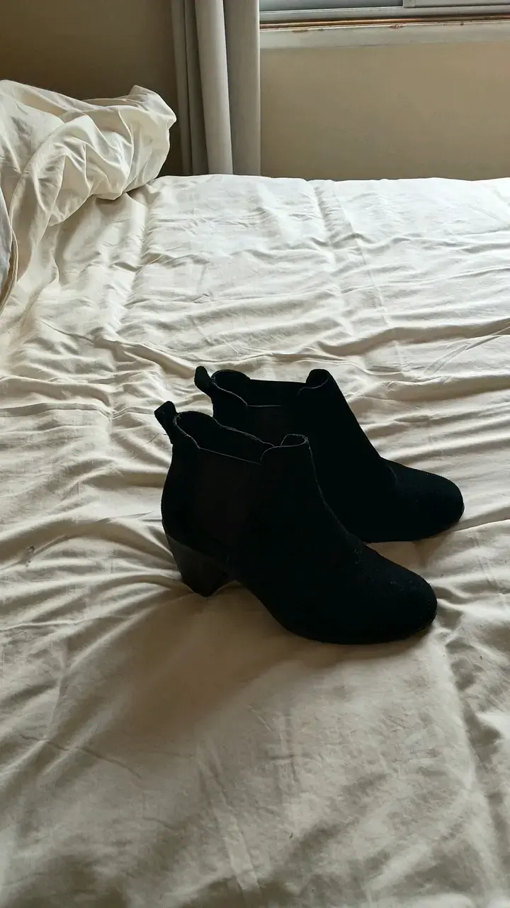 Botines negros de tacón para mujer