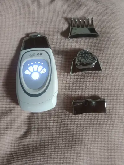 Dispositivo de cuidado facial ageLOC con accesorios - miniatura 2