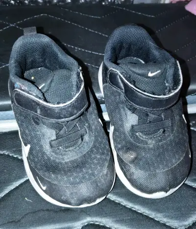 Lote de zapatillas deportivas para niños - miniatura 3