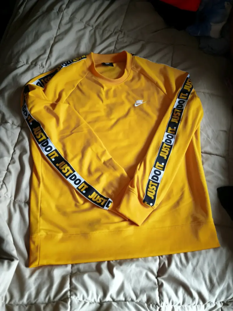 Polerón Nike amarillo mostaza 'Just Do It' - 1