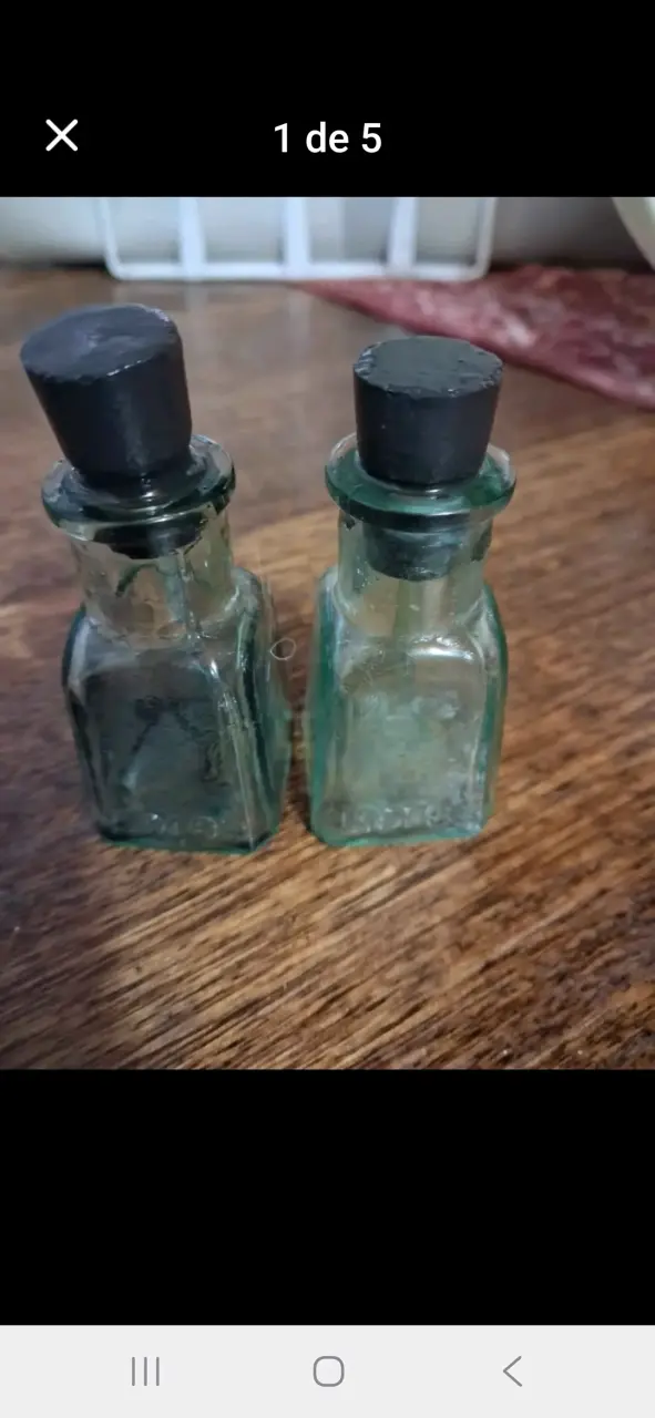 2 Botellas de vidrio vintage Kores - 1