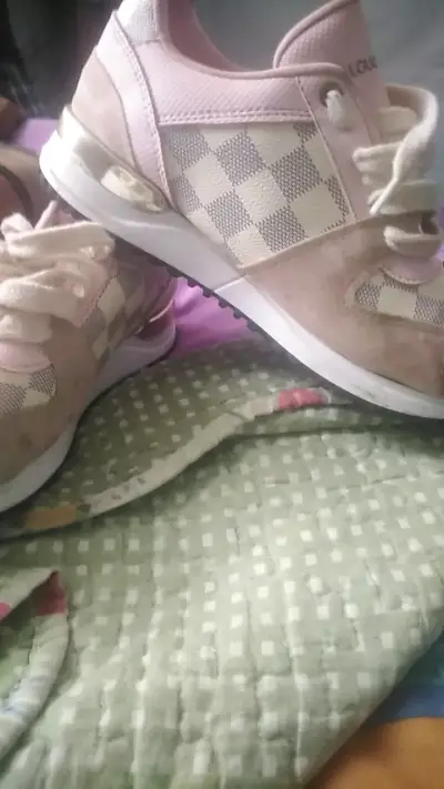 Zapatillas deportivas de mujer con diseño a cuadros - miniatura 3