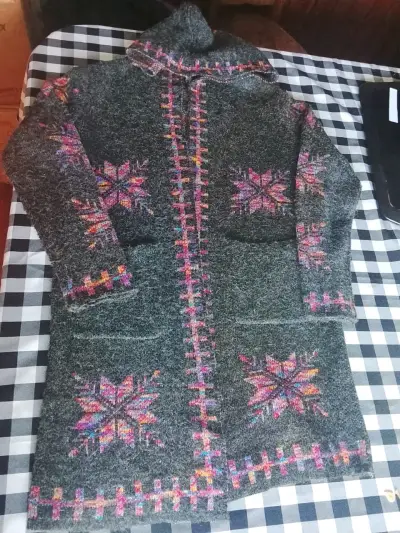 Abrigo de lana con diseño étnico colorido - miniatura 1