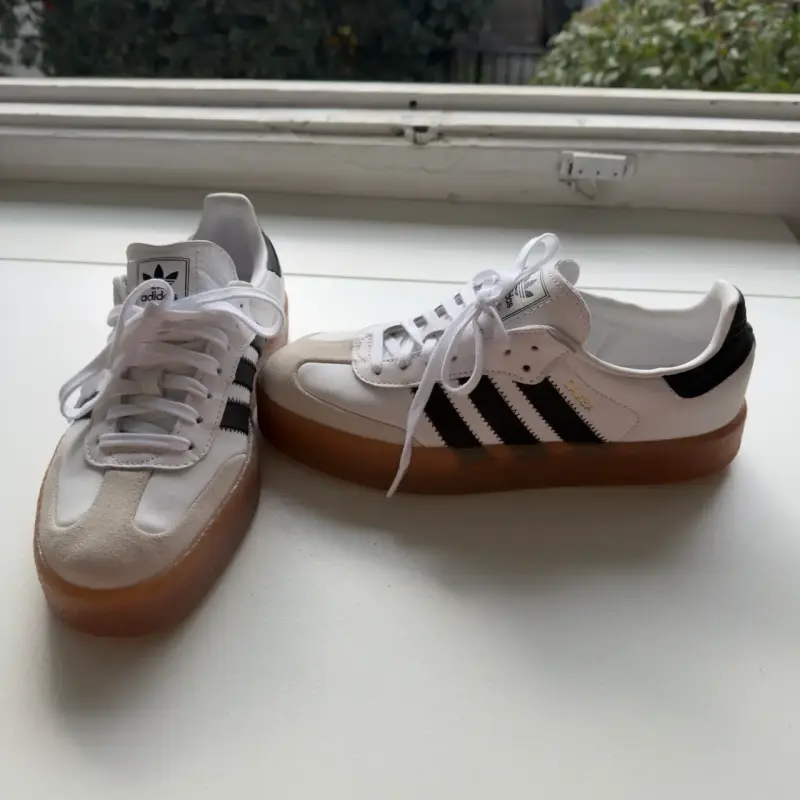 Zapatillas Adidas Samba blancas y negras - 4