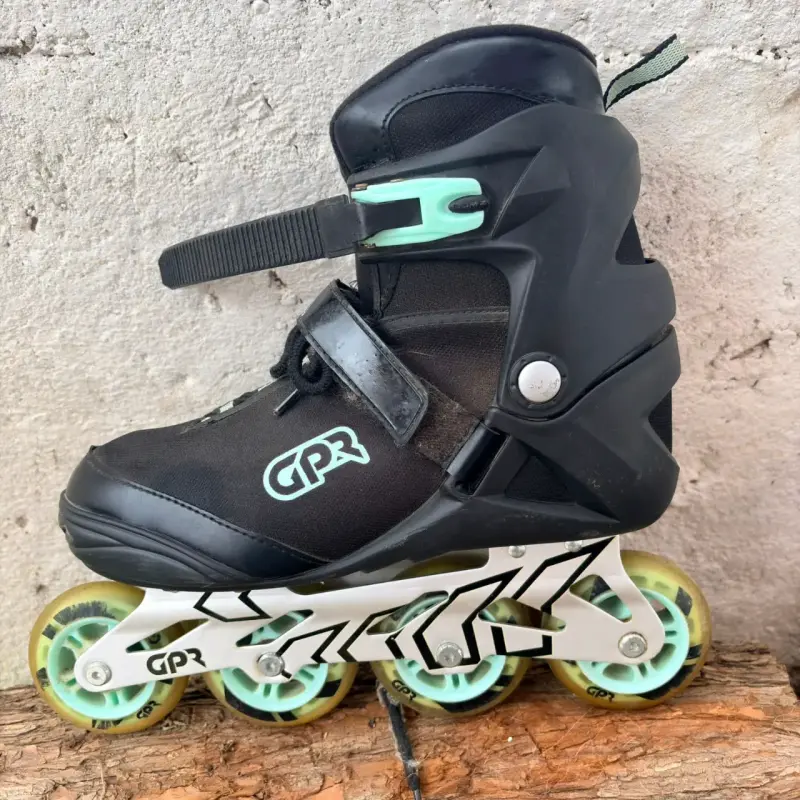 Patines en línea GPR negros con detalles verdes - 3