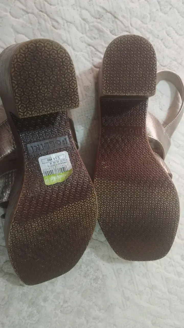 Sandalias de tacón doradas Pollini talla 38 - 4