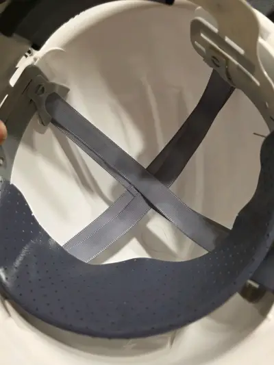 Casco de seguridad + lámpara minera LED - miniatura 2
