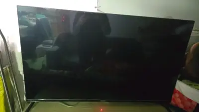 Televisor LED de 43 pulgadas Aiwa - miniatura 2