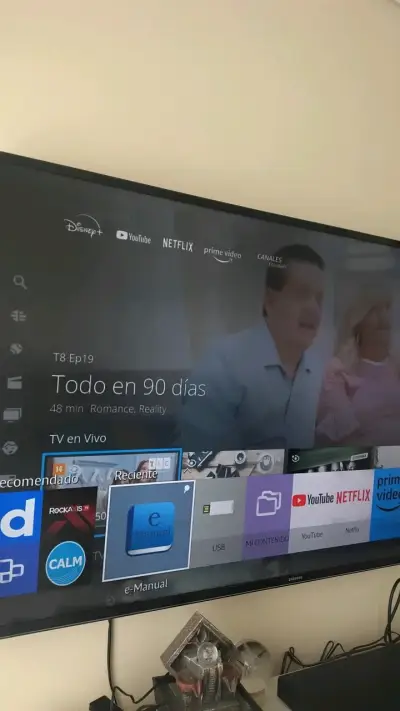 Smart TV Samsung  55 "con aplicaciones integradas - miniatura 1