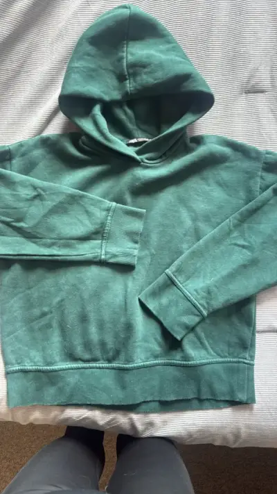 Polerón verde con capucha Zara para mujer - miniatura 1