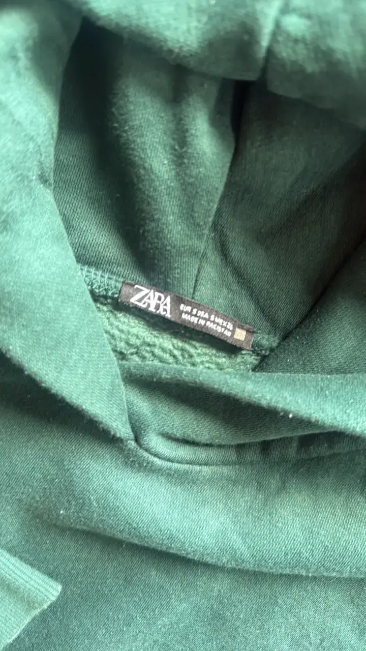 Polerón verde con capucha Zara para mujer - 3
