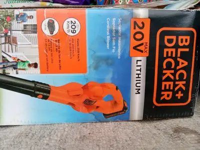 Soplador inalámbrico Black+Decker 20V - miniatura 2