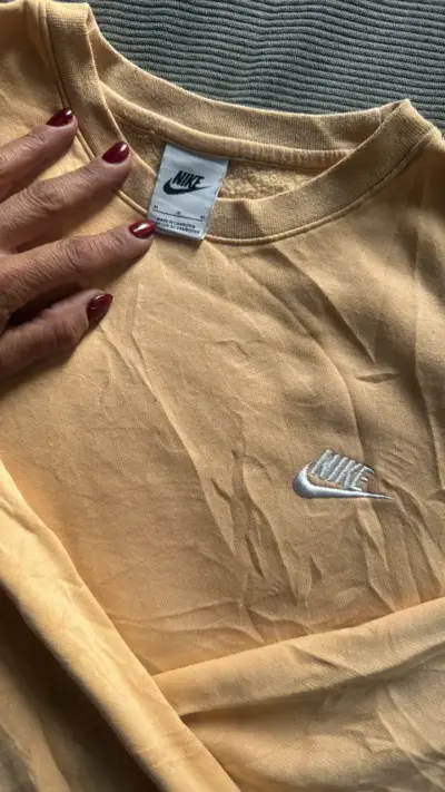 Polerón Nike beige para mujer - miniatura 3