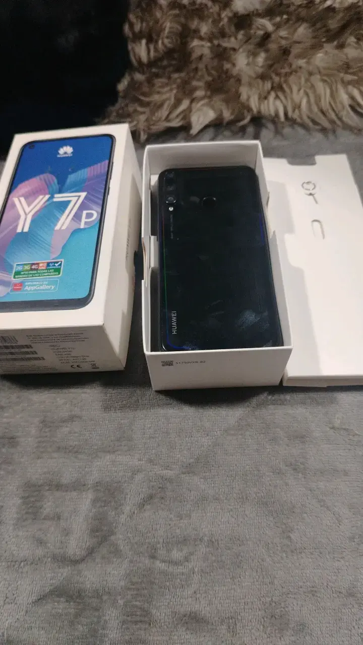 Huawei Y7P smartphone en buen estado - 4