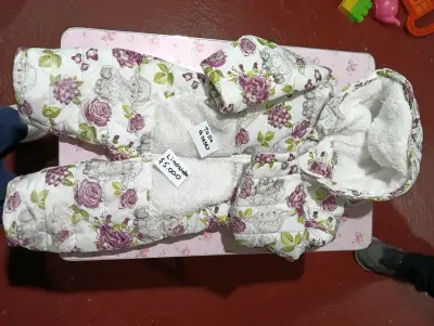 Pantalones de bebé con estampado floral - miniatura 2