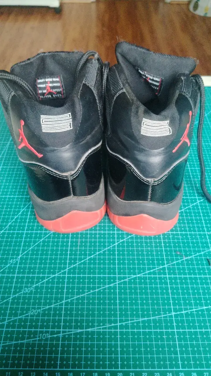 Zapatillas deportivas negras y rojas para hombre - 2