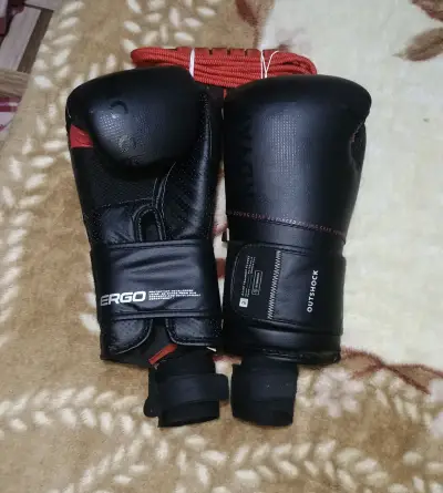 Guantes de Boxeo Outshock Ergo Negros - miniatura 1