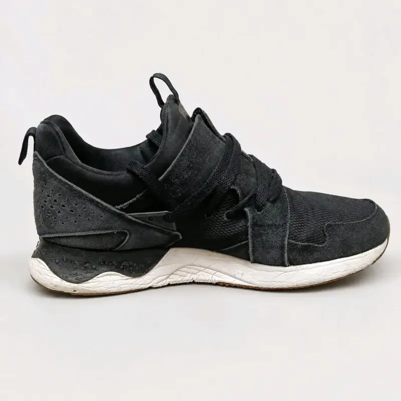 Zapatilla ASICS negra de hombre Talla=USA 8, 26cm - 3