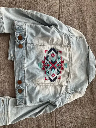 Chaquetas y chalecas - miniatura 2