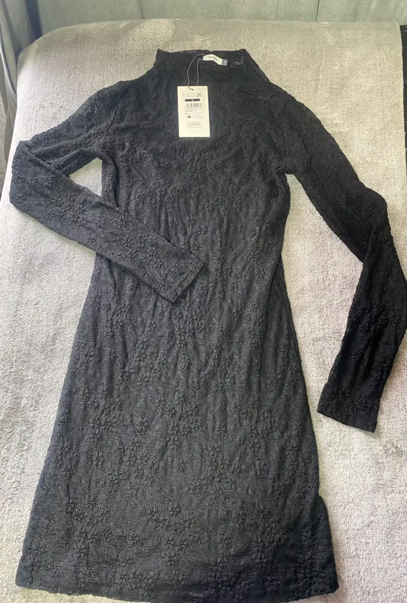 Vestido de encaje negro manga larga - 1