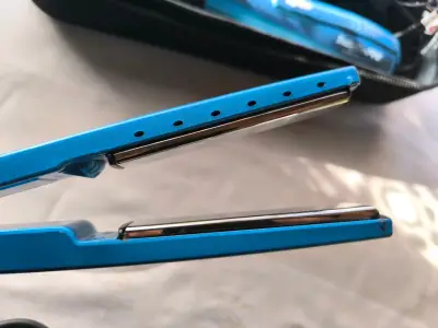 Plancha de Pelo Babyliss Pro Nano Titanium Azul - miniatura 4