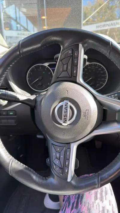 Auto Nissan Sentra 2020 Gris en Buen Estado - miniatura 6