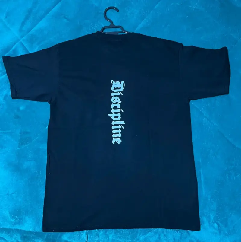 Polera negra con diseño de entrenamiento Saiyajin - 2