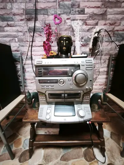 Equipo de sonido Sony con parlantes S.A.W. - miniatura 2
