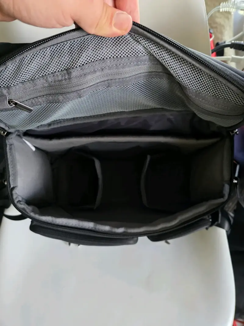 Bolso de cámara K&F Concept negro con compartimentos - 3