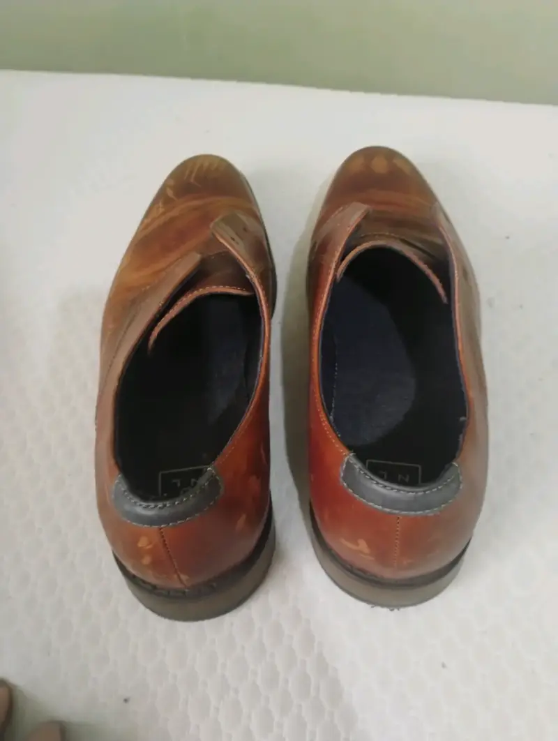 Zapatos de cuero cardinale  para hombre talla 41 - 4