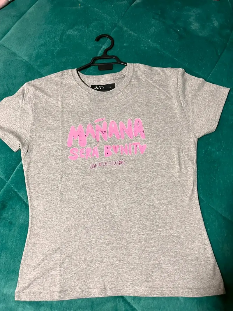 Polera gris con diseño 'Mañana Será Bonito'