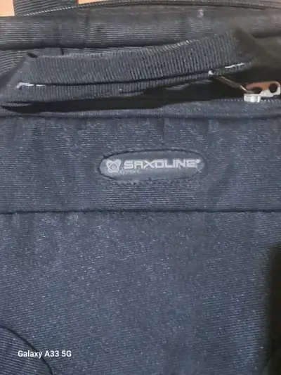 Maletín negro para laptop Saxoline con correa ajustable - miniatura 2