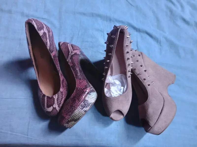 Zapatos de tacón alto con diseño de serpiente y ta - 2