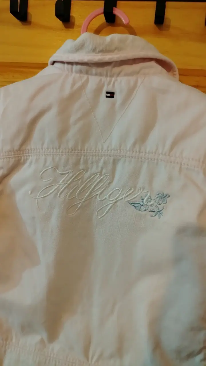 Chaqueta de niña  Tommy Hilfiger blanca talla 2T - 5
