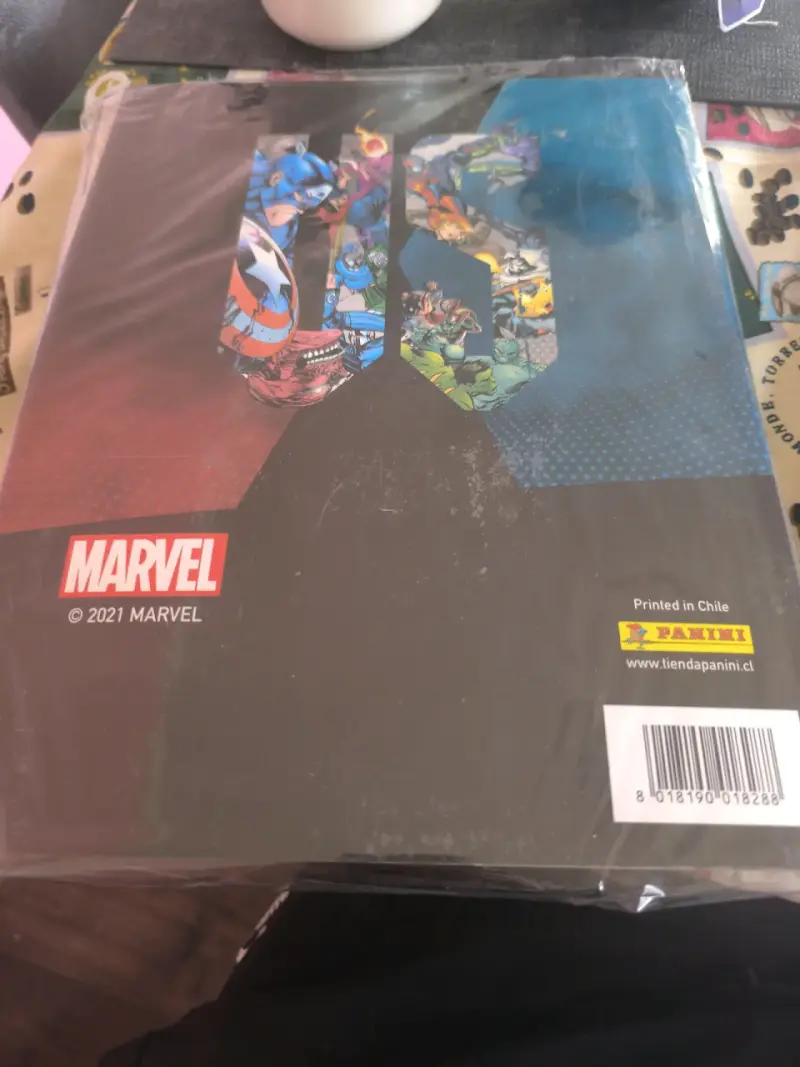 Álbum de Stickers Marvel Versus Panini - 2