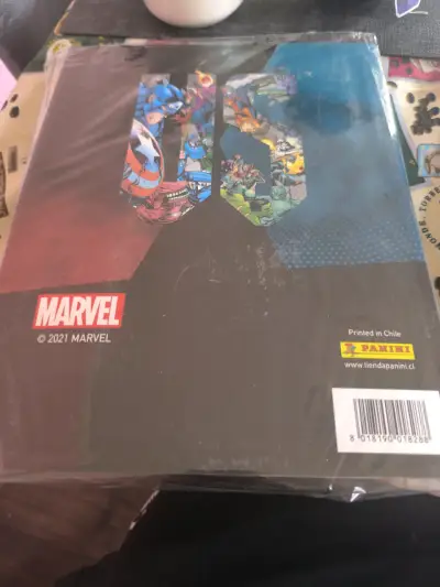 Álbum de Stickers Marvel Versus Panini - miniatura 2