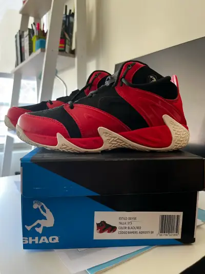 Zapatillas de Básquet Shaq Devisse Rojas y Negras Talla 37.5 - miniatura 1