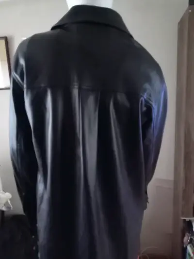 Chaqueta de cuero sintético negra para mujer - miniatura 4