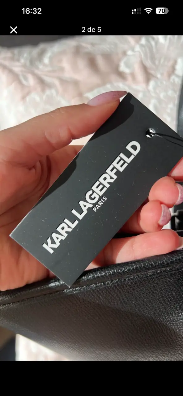 Bolso Karl Lagerfeld negro con parches decorativos - 2