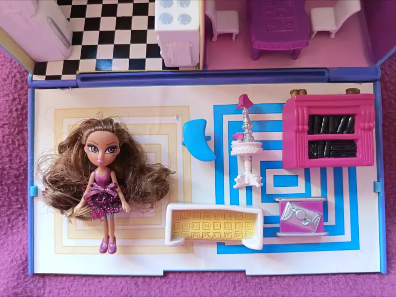 Lil' Bratz House Beauty Case - Maletín Muñeca - 2