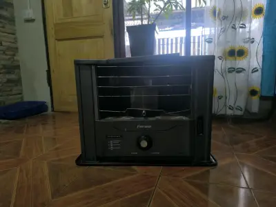 Estufa a parafina en buen estado - miniatura 2