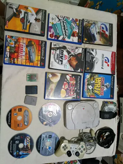 Consola Sony PlayStation 1 con juegos y accesorios - miniatura 1