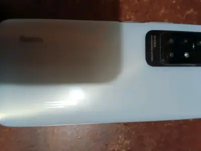 Smartphone Redmi con cámara cuádruple - miniatura 1