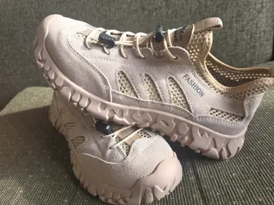 Zapatillas de senderismo beige con diseño transpirable - miniatura 1