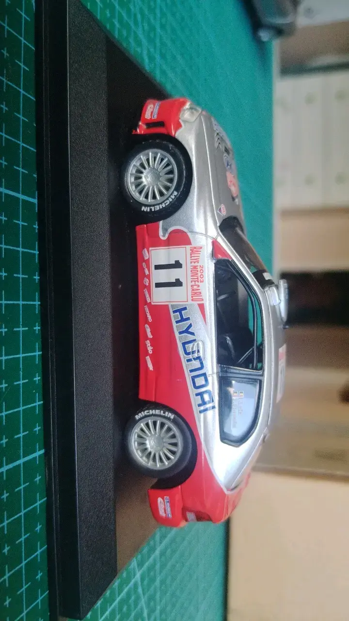 Modelo a escala Hyundai Accent WRC 2003 - 3